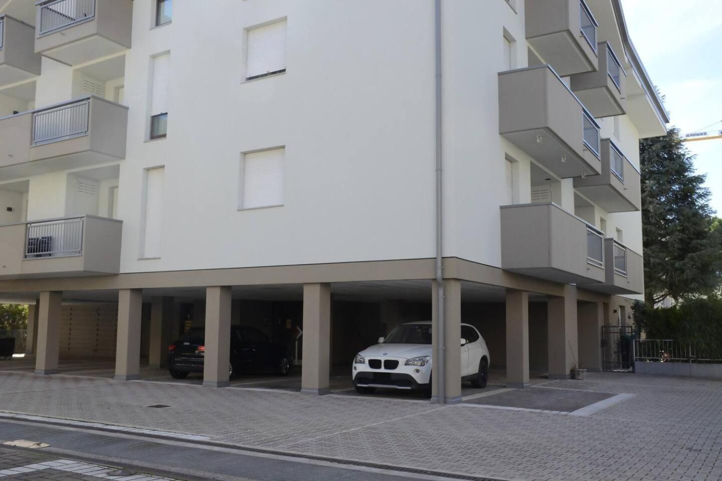 Appartamento Peler13 Con Balcone E Parcheggio ริวาเดลการ์ดา ภายนอก รูปภาพ
