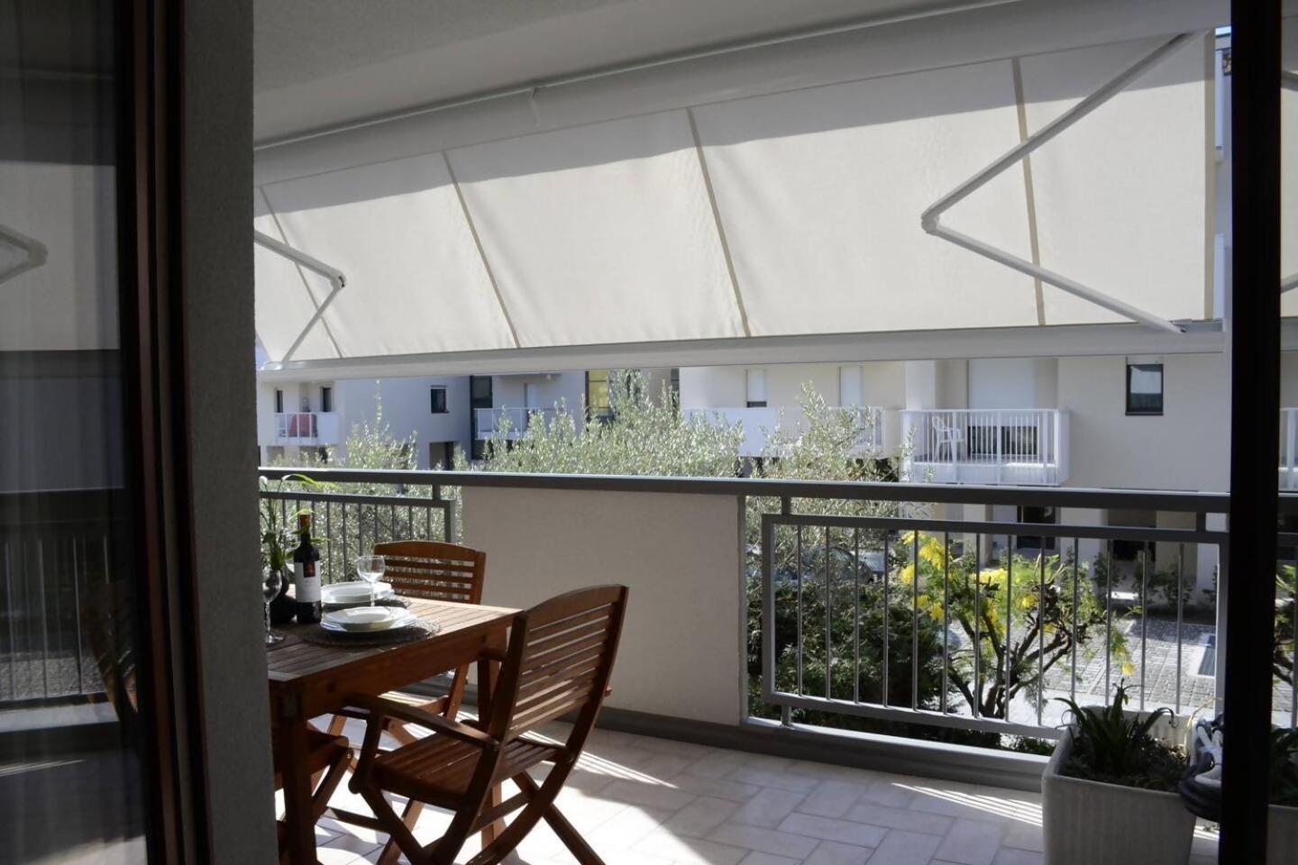 Appartamento Peler13 Con Balcone E Parcheggio ริวาเดลการ์ดา ภายนอก รูปภาพ