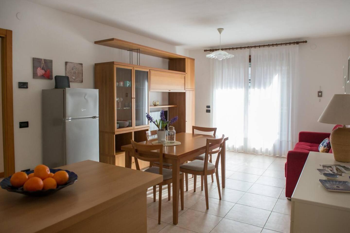Appartamento Peler13 Con Balcone E Parcheggio ริวาเดลการ์ดา ภายนอก รูปภาพ